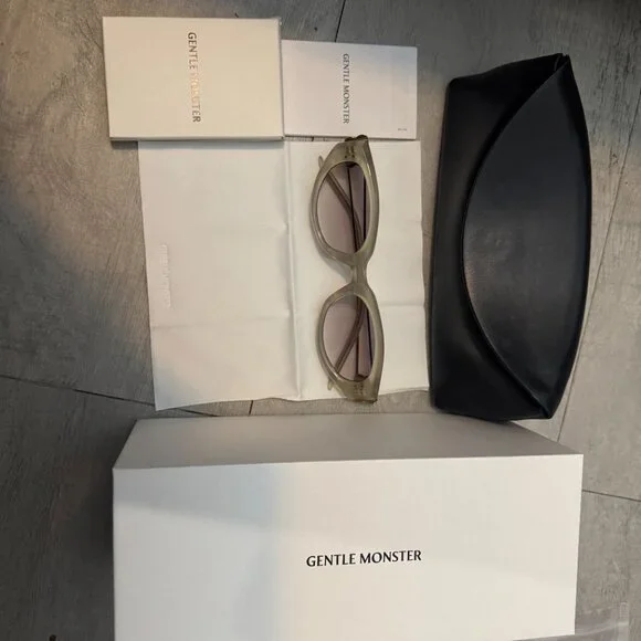 Gentle Monster Creamy Clear Sunglasses Gold Detail Trendy - Picture 12 of 13